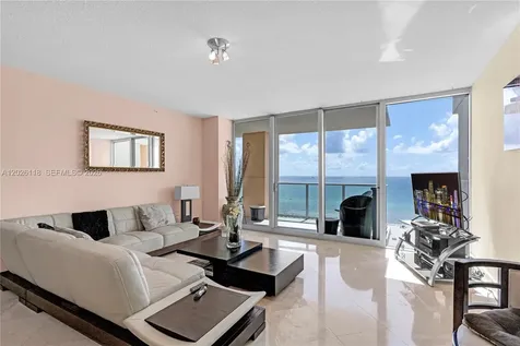 1455 Ocean Drive Miami Beach FL 33139