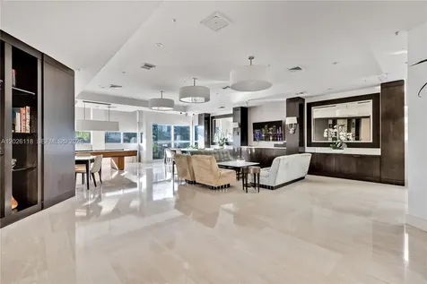 1455 Ocean Drive Miami Beach FL 33139