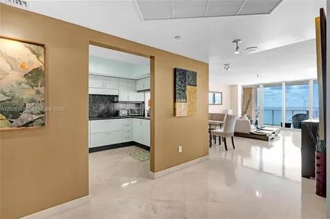1455 Ocean Drive Miami Beach FL 33139