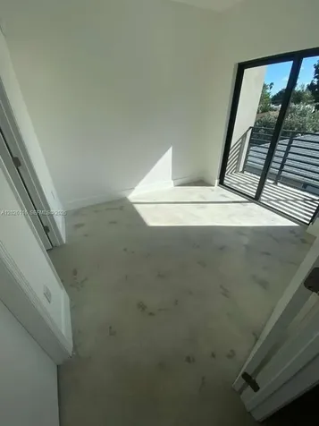 6233 NW 20th Avenue Miami FL 33147