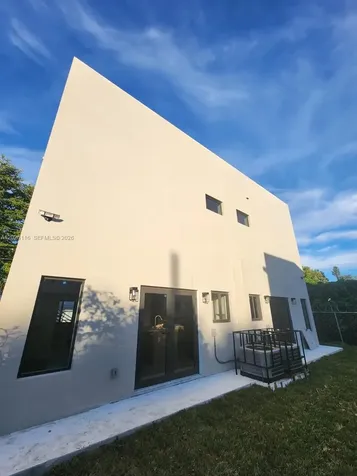 6233 NW 20th Avenue Miami FL 33147
