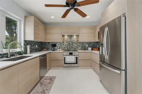 9641 SW 66th Street Miami FL 33173