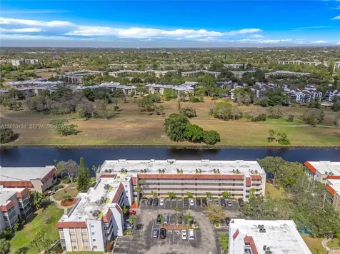 3551 Inverrary Drive Lauderhill FL 33319