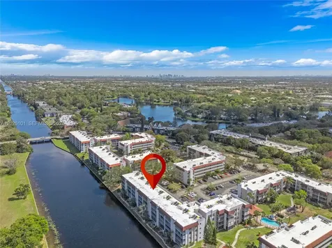 3551 Inverrary Drive Lauderhill FL 33319
