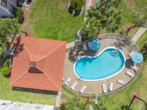 3551 Inverrary Drive Lauderhill FL 33319