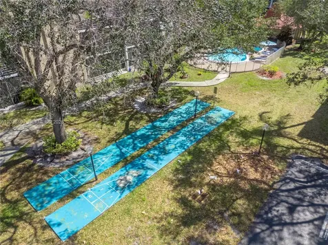 3551 Inverrary Drive Lauderhill FL 33319