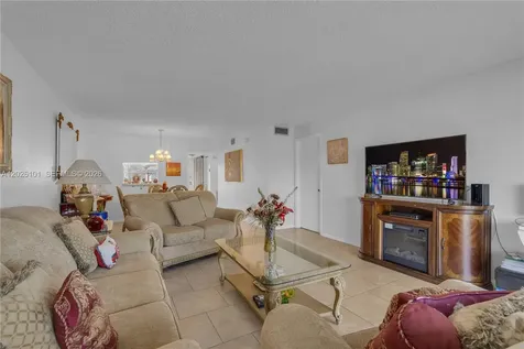 3551 Inverrary Drive Lauderhill FL 33319