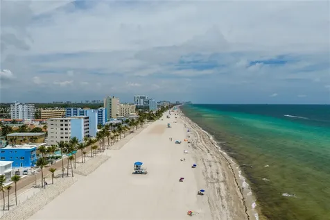 335 Georgia Street Hollywood FL 33019