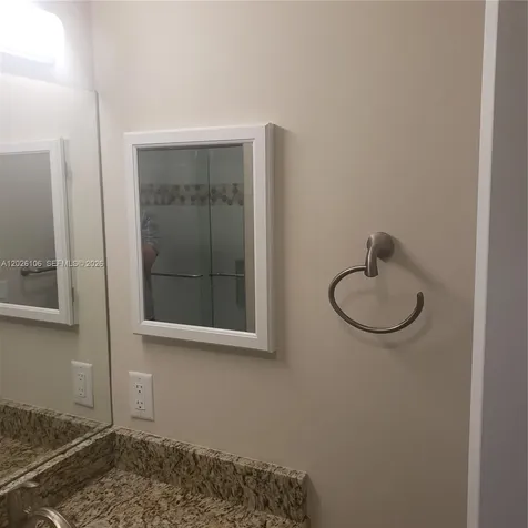 9051 SE Eagle Avenue Hobe Sound FL 33455