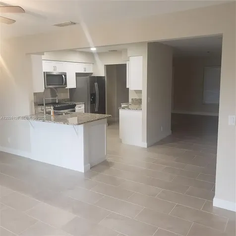 9051 SE Eagle Avenue Hobe Sound FL 33455