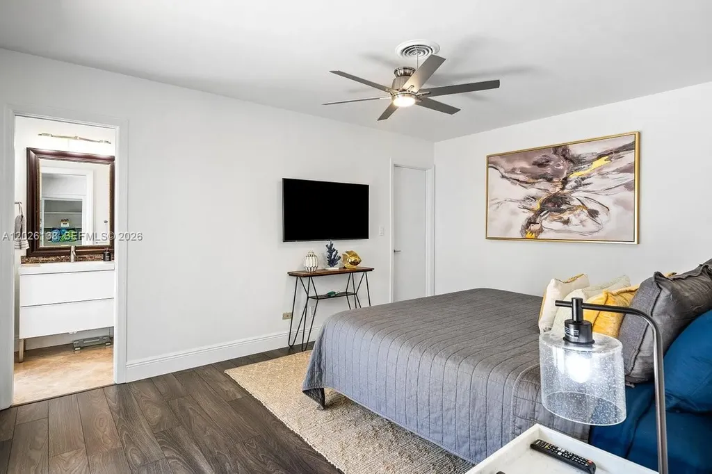 2010 NE 57th Street Fort Lauderdale FL 33308