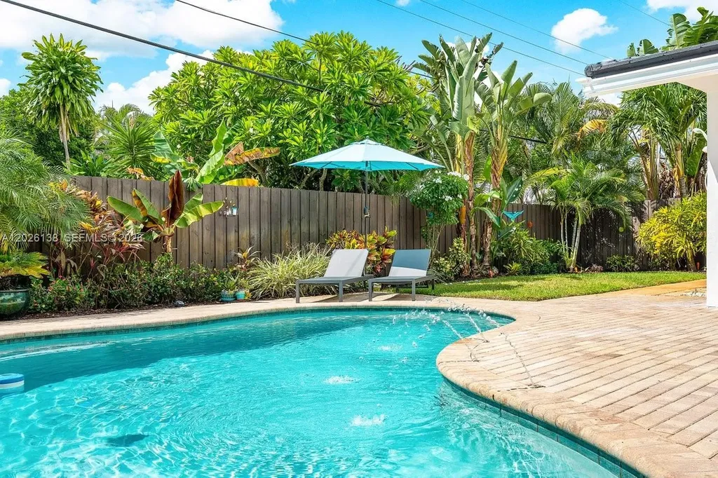 2010 NE 57th Street Fort Lauderdale FL 33308