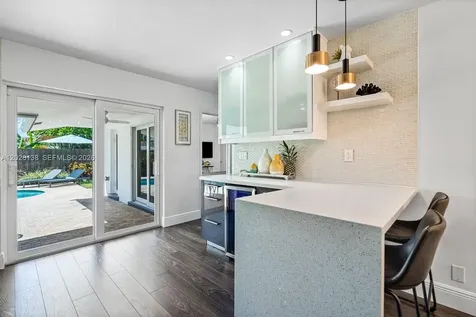 2010 NE 57th Street Fort Lauderdale FL 33308