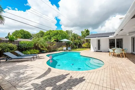 2010 NE 57th Street Fort Lauderdale FL 33308