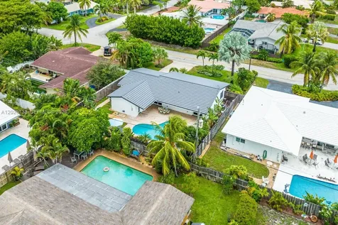 2010 NE 57th Street Fort Lauderdale FL 33308