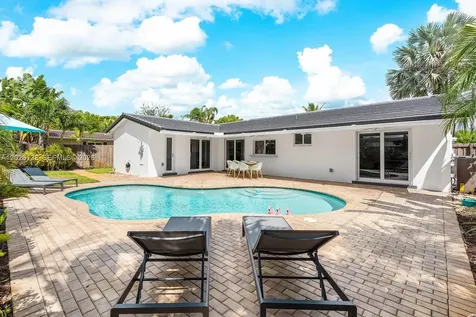 2010 NE 57th Street Fort Lauderdale FL 33308