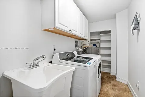 2010 NE 57th Street Fort Lauderdale FL 33308