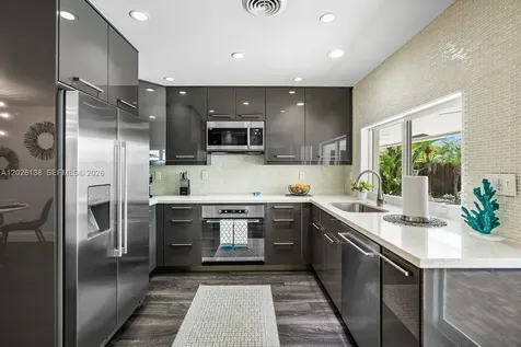 2010 NE 57th Street Fort Lauderdale FL 33308