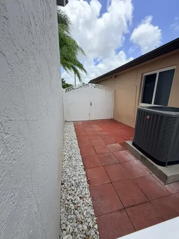 Miami FL 33177
