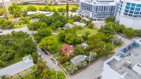1246 NW 9th Avenue Miami FL 33136