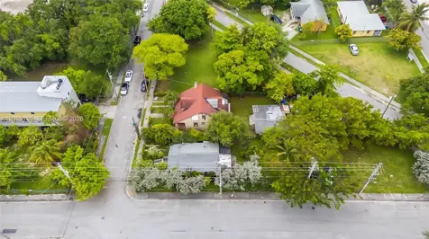1246 NW 9th Avenue Miami FL 33136