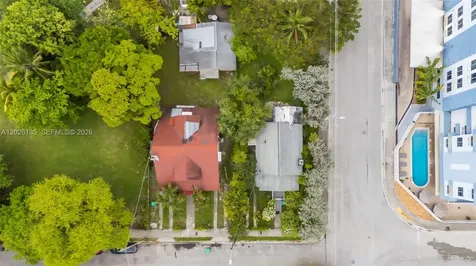 1246 NW 9th Avenue Miami FL 33136