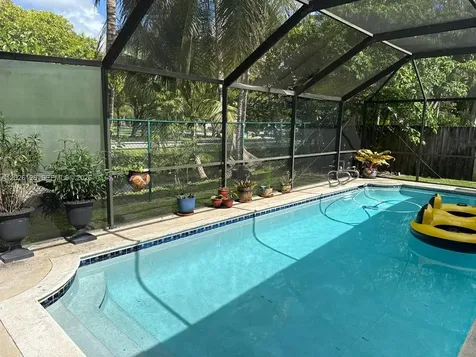 8040 SW 63rd Place Miami FL 33143