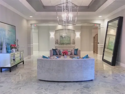2501 S Ocean Drive Hollywood FL 33019