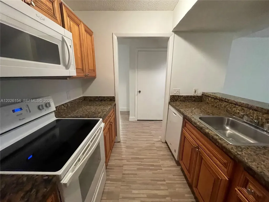 4261 W Mcnab Road Pompano Beach FL 33069