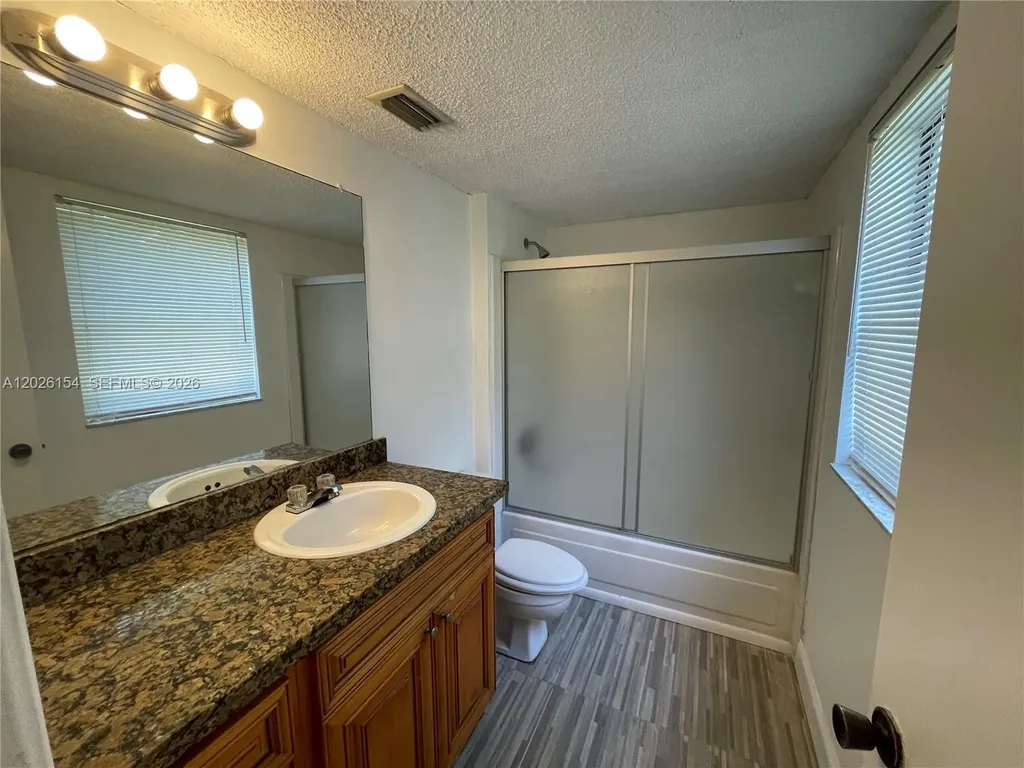 4261 W Mcnab Road Pompano Beach FL 33069