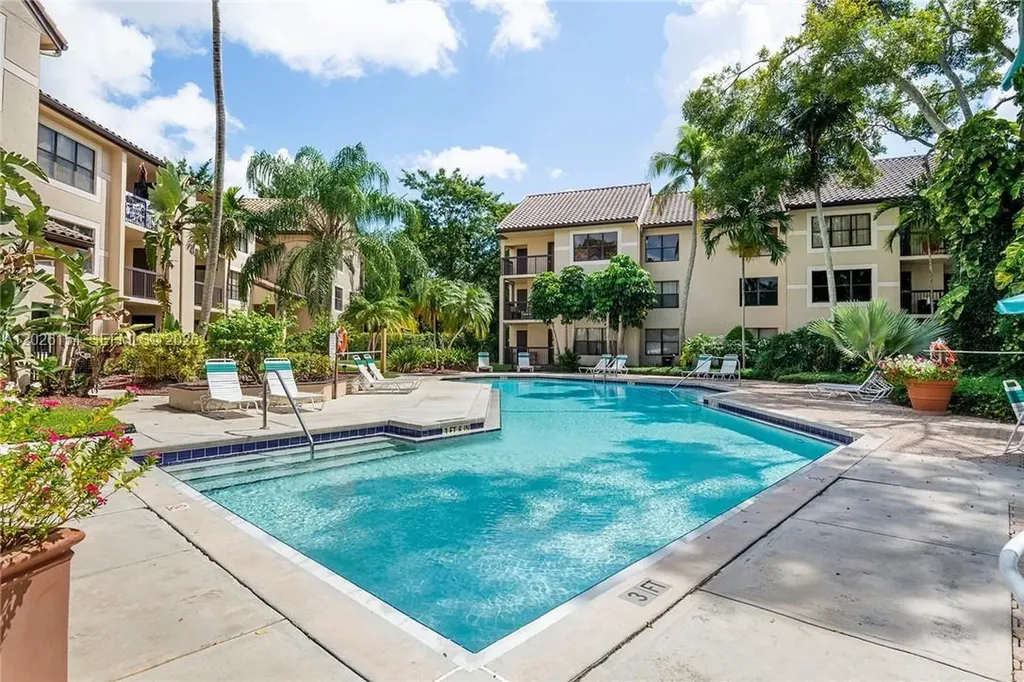 4261 W Mcnab Road Pompano Beach FL 33069