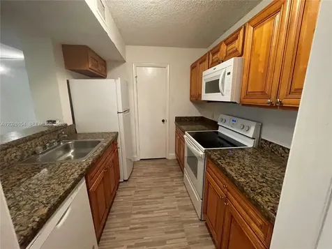 4261 W Mcnab Road Pompano Beach FL 33069