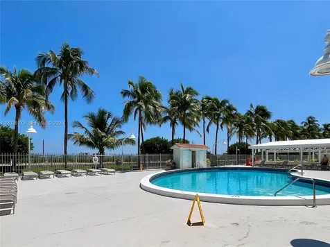 2899 Collins Avenue Miami Beach FL 33140