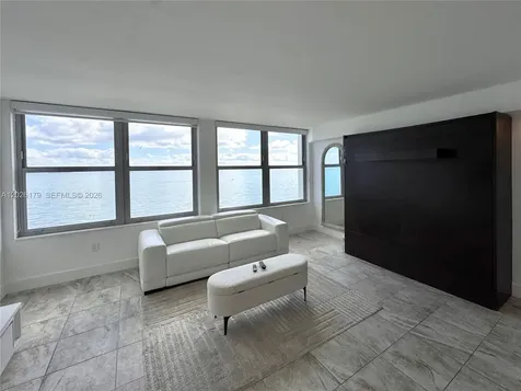 2899 Collins Avenue Miami Beach FL 33140