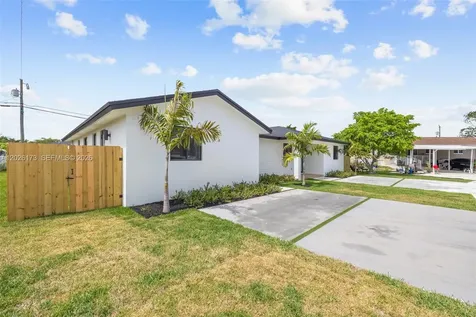 11086 SW 219 Street Goulds FL 33170