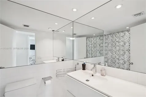 1020 Meridian Avenue Miami Beach FL 33139