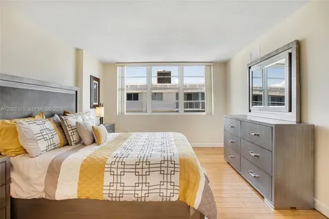 6917 Collins Avenue Miami Beach FL 33141