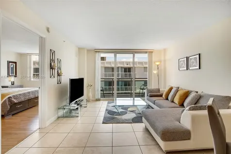 6917 Collins Avenue Miami Beach FL 33141