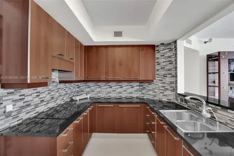 3101 S Ocean Drive Hollywood FL 33019