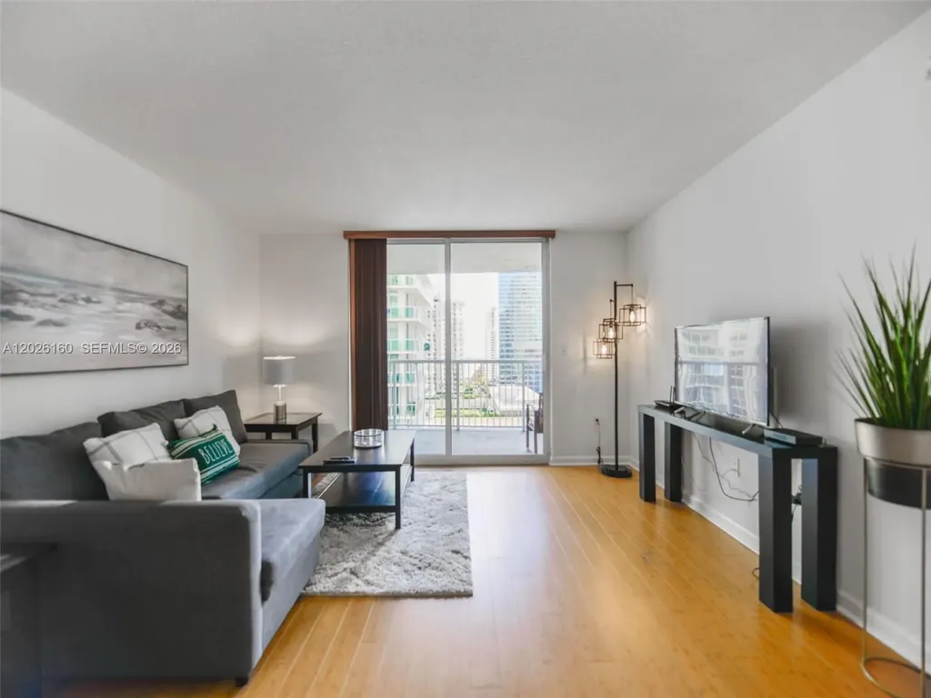 1200 Brickell Bay Drive Miami FL 33131
