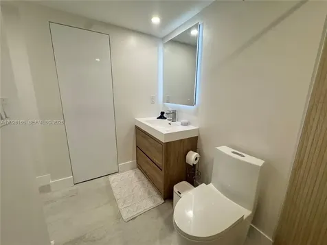 2899 Collins Avenue Miami Beach FL 33140