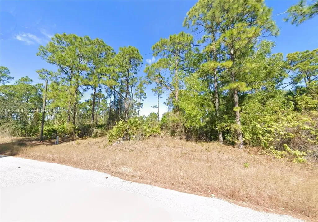 1047 Grove Street E Lehigh Acres FL 33974