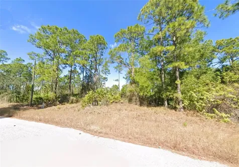1047 Grove Street E Lehigh Acres FL 33974