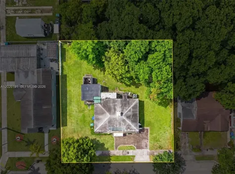 1279 NW 41st Street Miami FL 33142