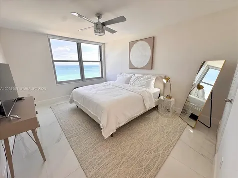 2899 Collins Avenue Miami Beach FL 33140