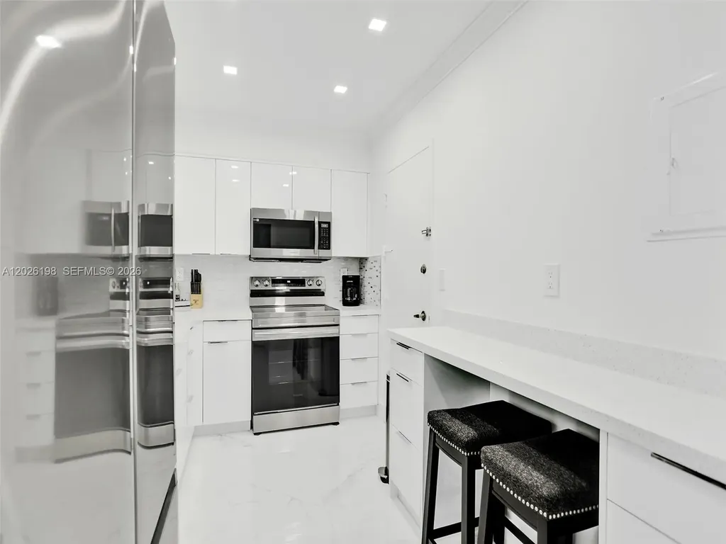 2501 S Ocean Drive Hollywood FL 33019