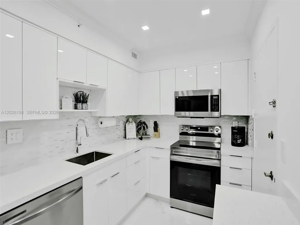 2501 S Ocean Drive Hollywood FL 33019