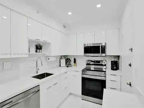 2501 S Ocean Drive Hollywood FL 33019