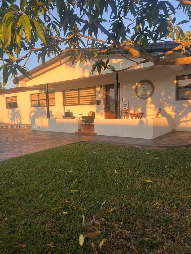 3411 SW 121st Avenue Miami FL 33175