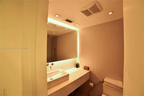 3 Island Avenue Miami Beach FL 33139